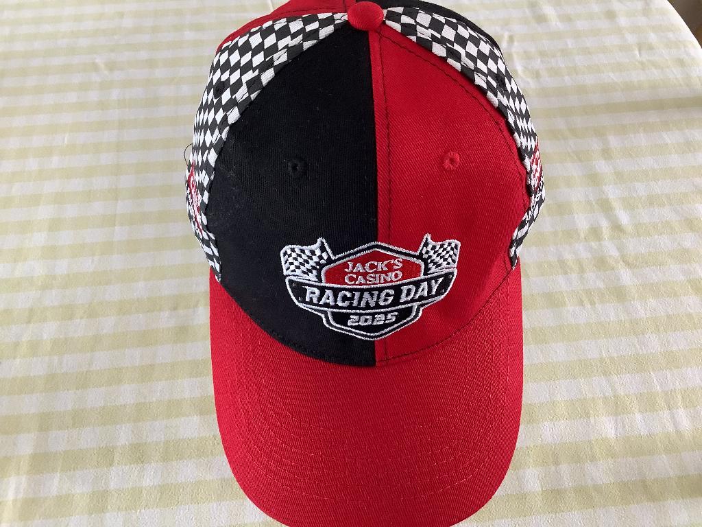 Petje van jacks casino racing day uit 2025, Kleding | Heren, Overige Herenkleding, Gedragen, Ophalen of Verzenden