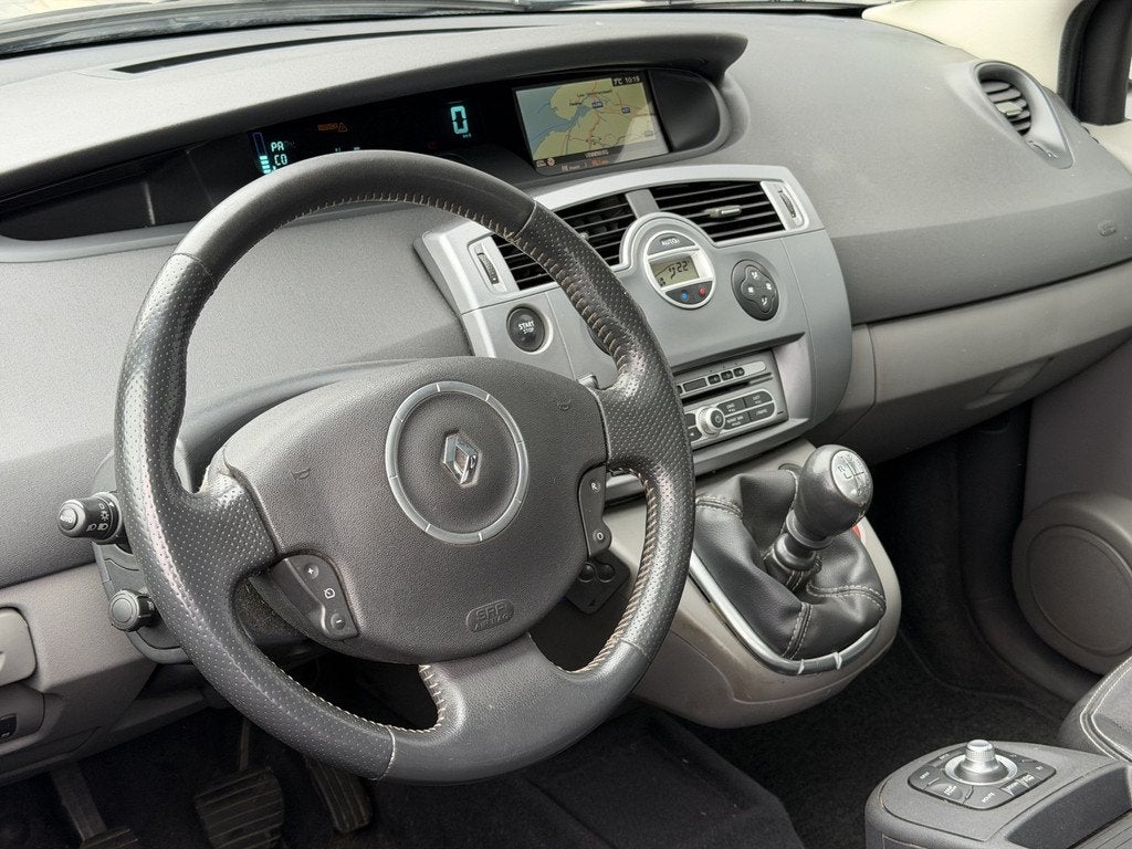 Renault Grand Scénic 1.6-16V Tech Line | RIJKLAAR | Climate, Auto's, Stof, Gebruikt, Zwart, 4 cilinders