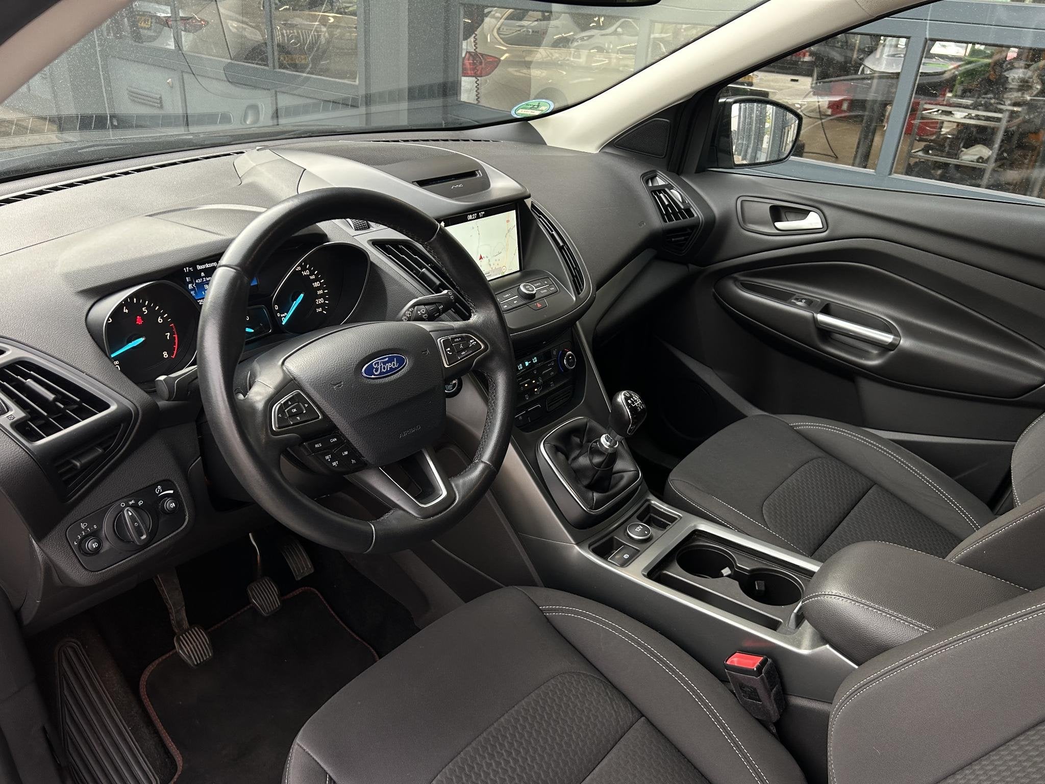 Ford Kuga 1.5 EcoBoost Trend Ultimate | Trekhaak | Navi | Cl, Auto's, Stof, 4 cilinders, Met garantie (alle), Origineel Nederlands