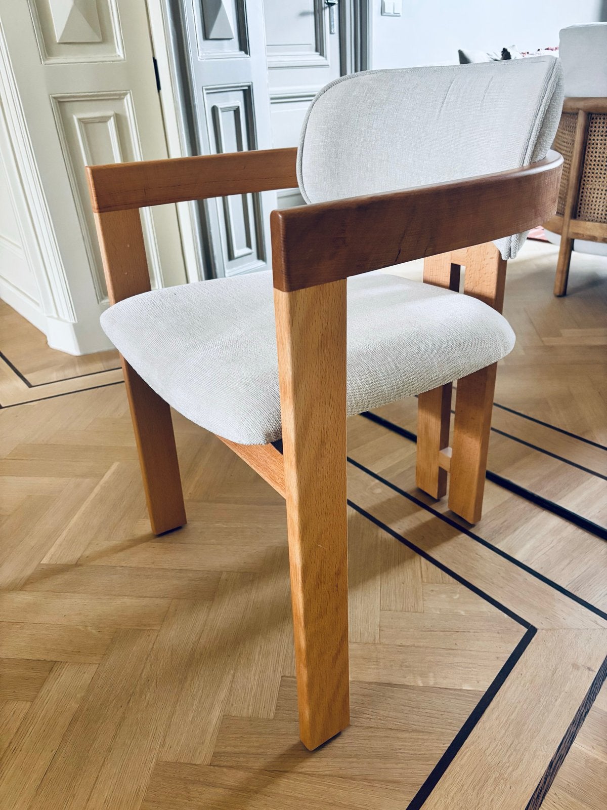Stijlvolle Japandi houten stoelen(8 stuks)stoffen bekleding, Huis en Inrichting, Stoelen, Ophalen, Overige kleuren, Zo goed als nieuw