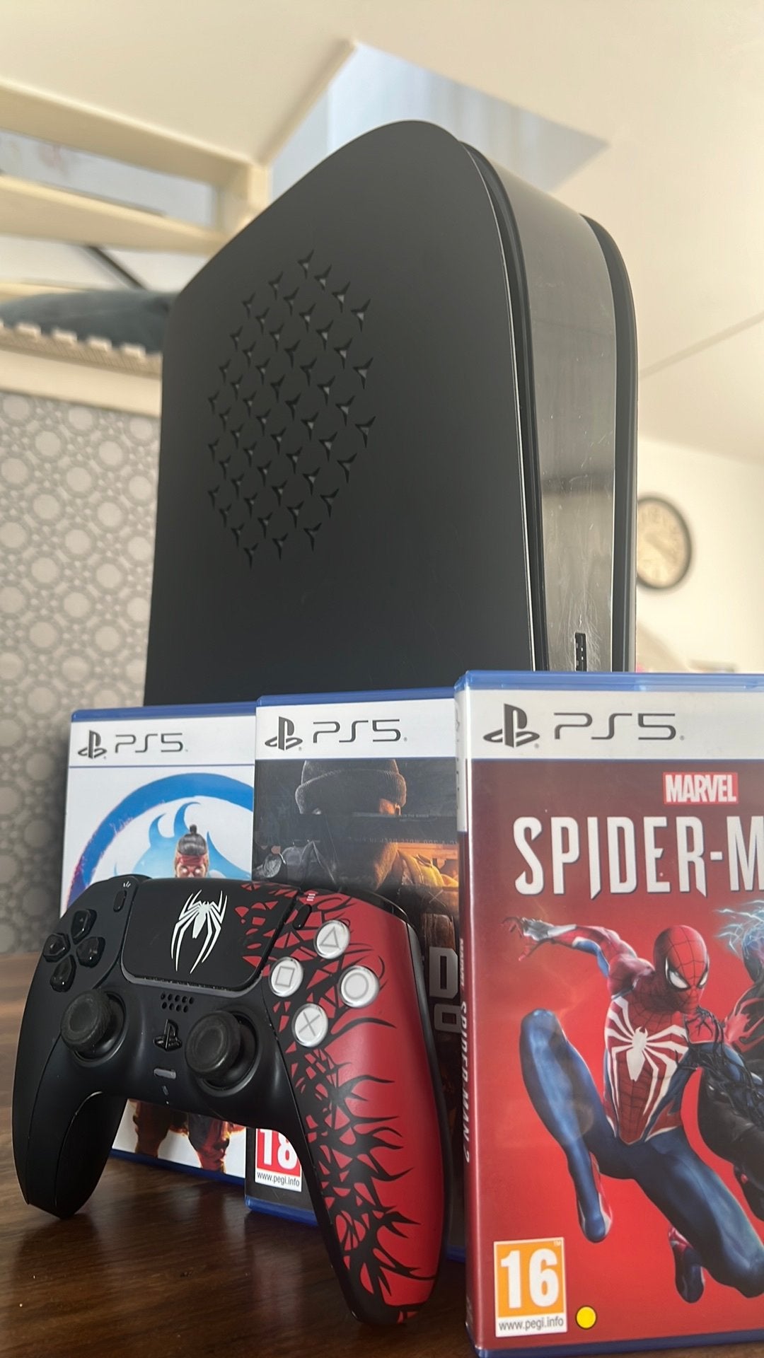PS5 Disc Edition 1 controller en 3 games, Spelcomputers en Games, Ophalen, Gebruikt