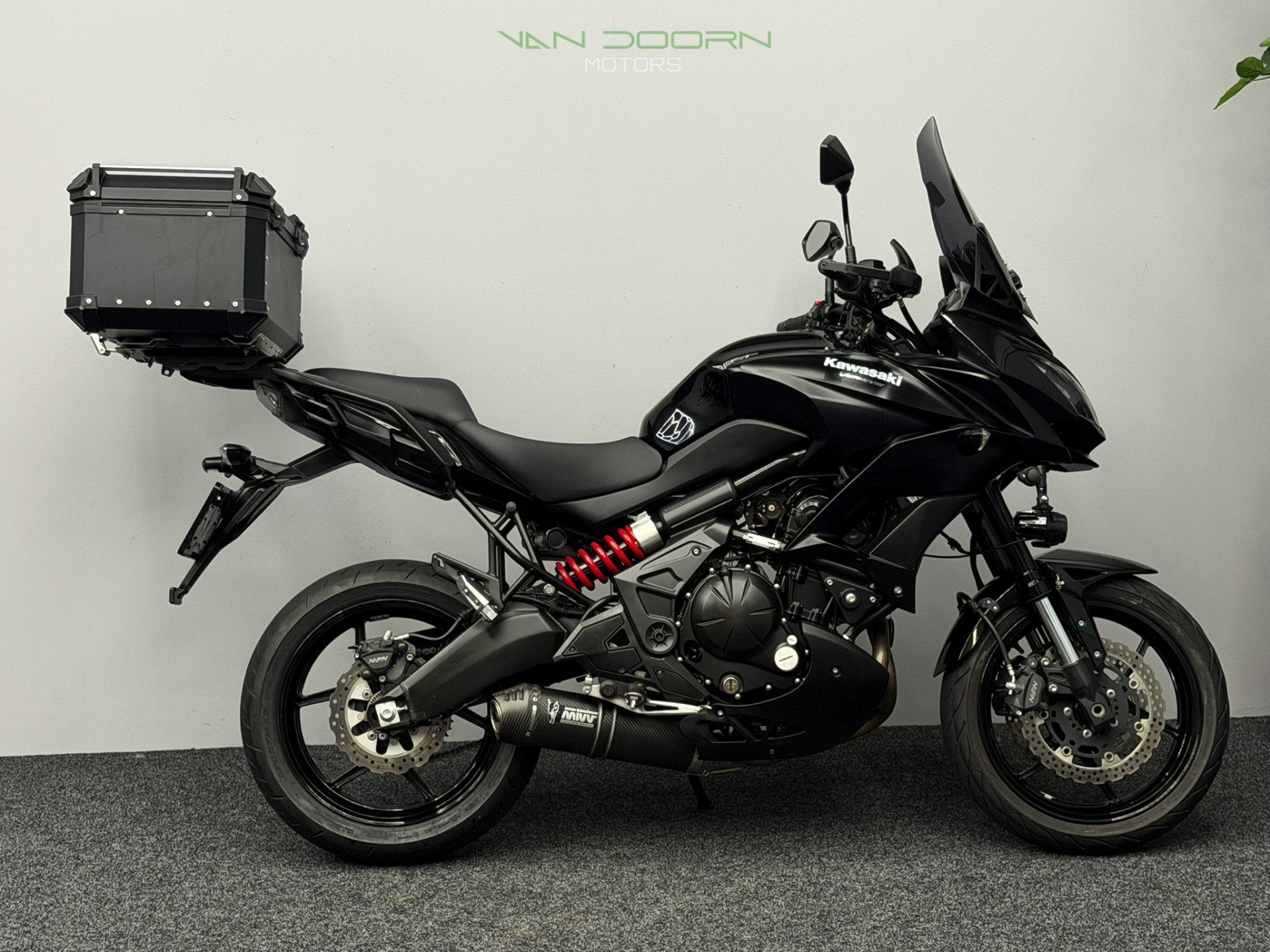 Kawasaki SALE! Versys 650 ABS | Mivv | Topkoffer | Verstrale, Traction Control, Info@vandoornmotors.nl, 649 cc, Kraaivenstraat 23-5
5048AB  TILBURG, NL