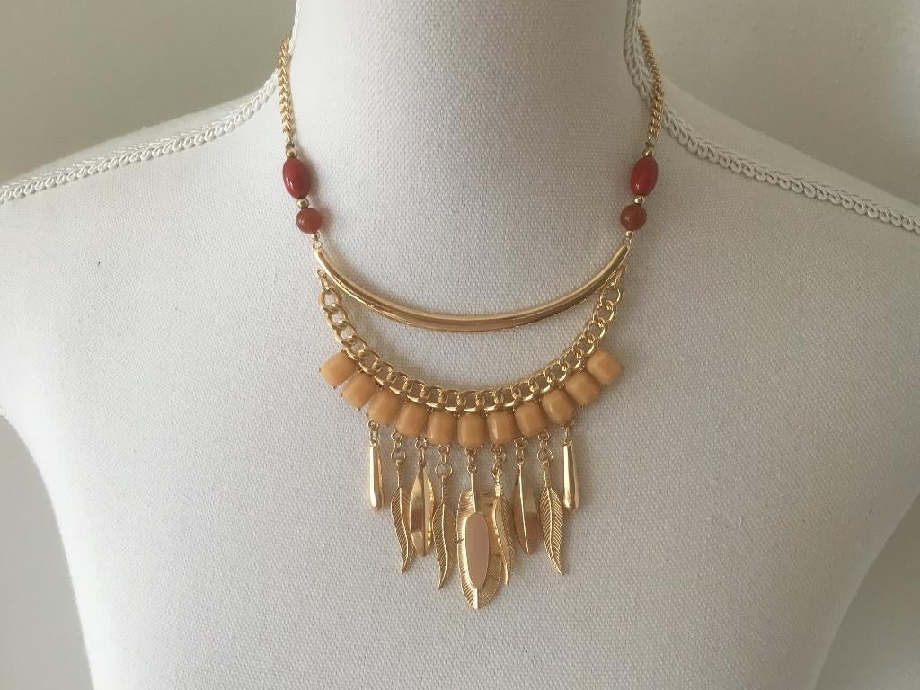Fabulous camel steentjes ketting en oorbellen set, Overige materialen, Verstelbaar, Nieuw, Ophalen of Verzenden