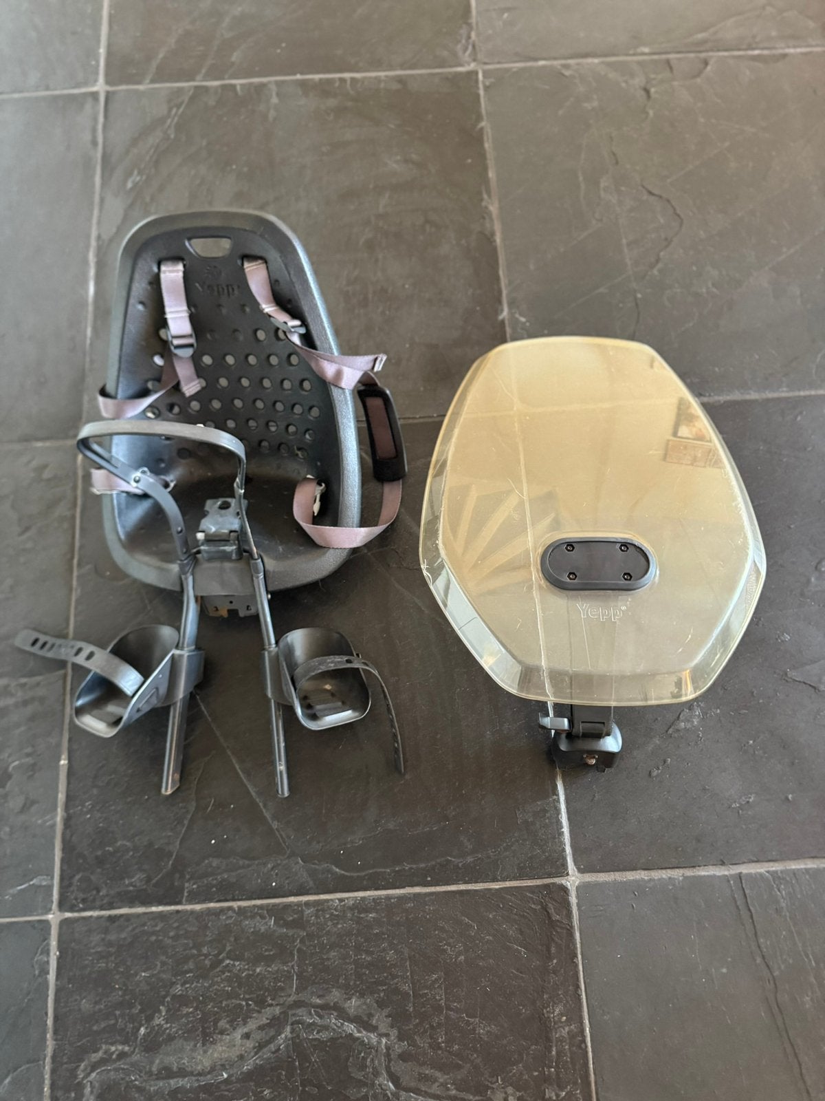 Yepp Mini fietsstoeltje voor incl. windscherm, Ophalen, Zo goed als nieuw