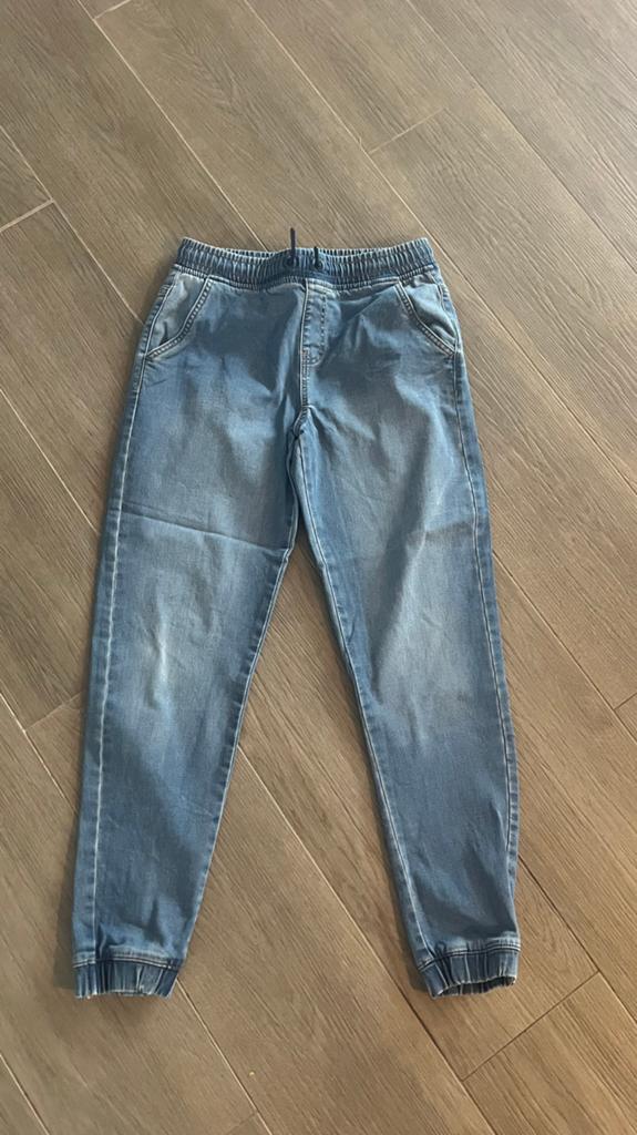 Nieuwe jogger spijkerbroek maat 158, Kinderen en Baby's, Kinderkleding | Maat 158, Ophalen of Verzenden, Nieuw, Jongen, Broek