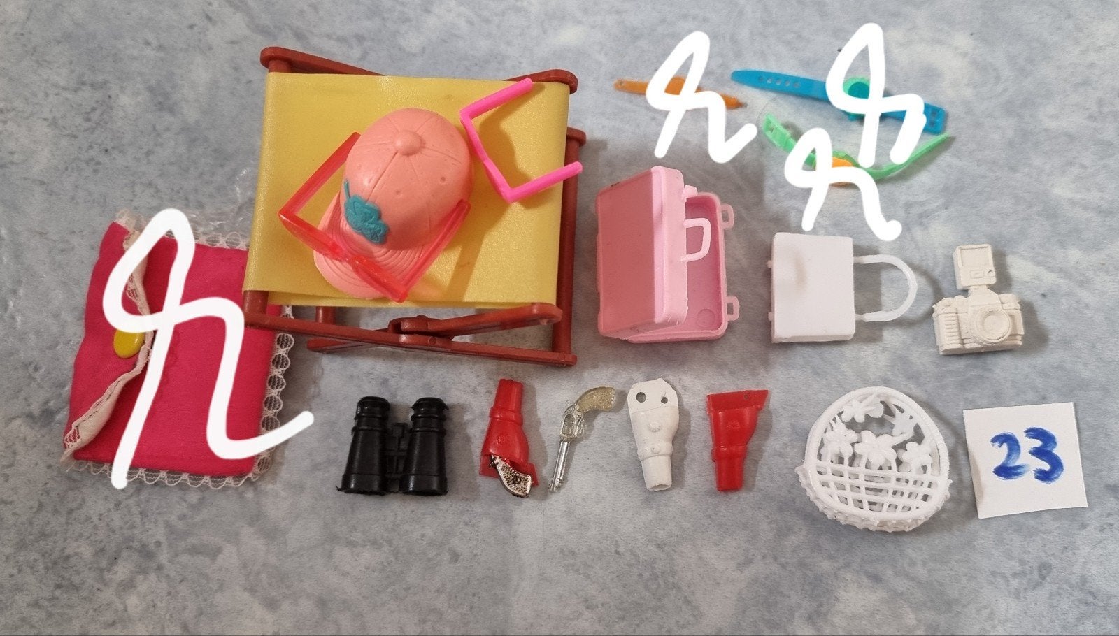 Accessoires fototoestel kruk koffer horloge pistol. 3 Horlo, Ophalen of Verzenden, Overige materialen, Overige merken