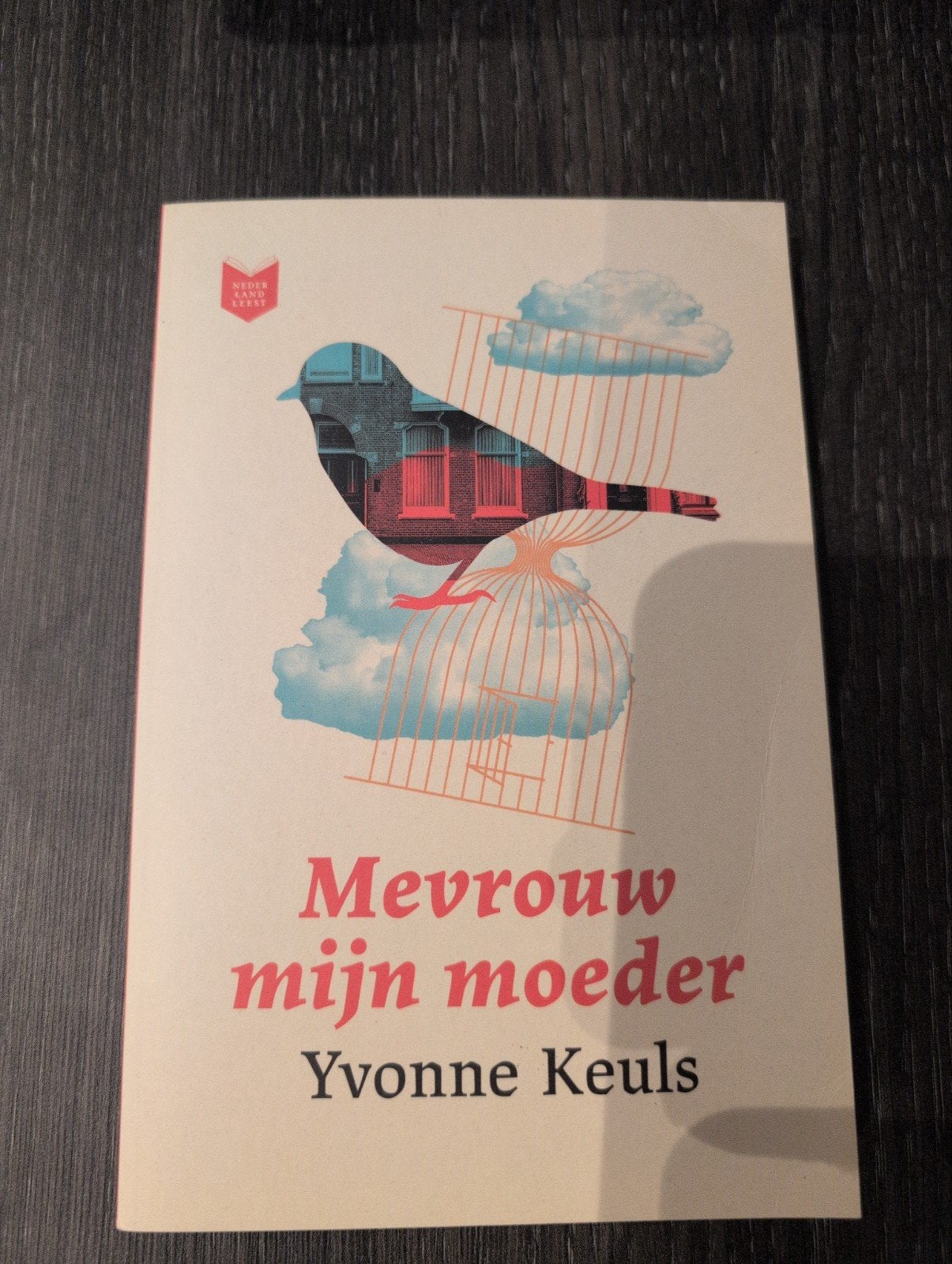 Mevrouw mijn moeder - Yvonne Keuls (Nederland Leest), Ophalen of Verzenden, Gelezen, Yvonne Keuls, Nederland