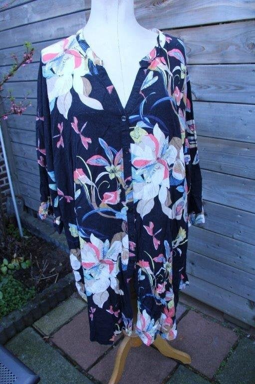 Blouse zwart/ kleur Paprika mt T6 (54) Vaste prijs, Ophalen of Verzenden, Zo goed als nieuw, Paprika, Blouse of Tuniek