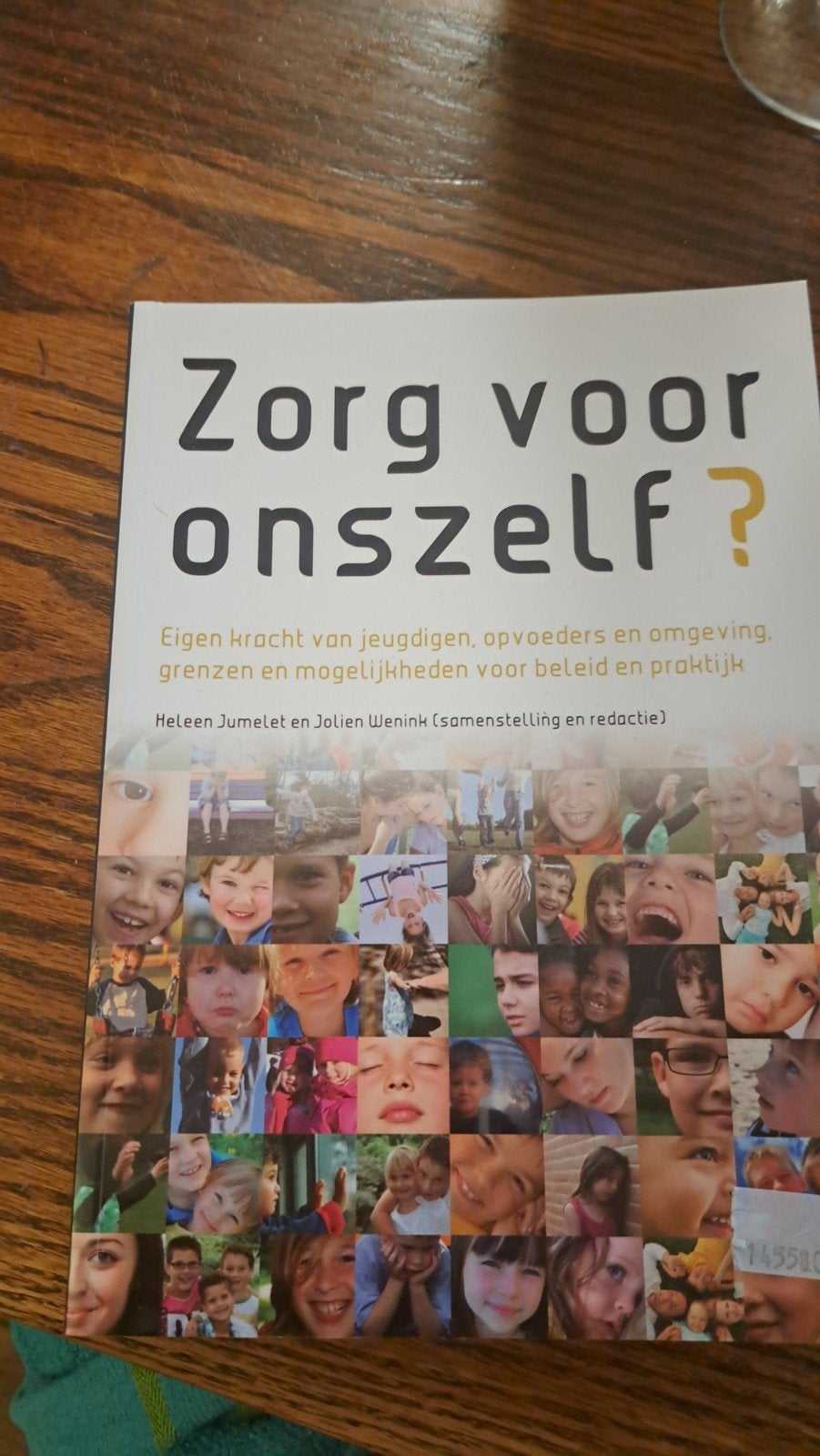Zorg voor onszelf? Boek over jeugdigen en opvoeding, Ophalen of Verzenden