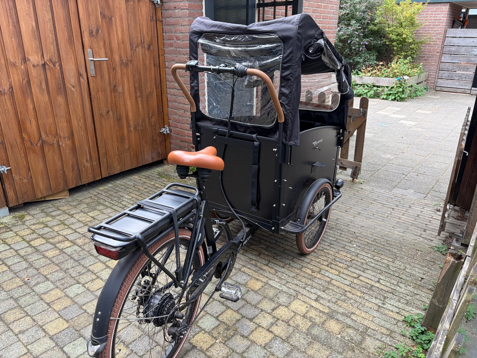 Elektrische Bakfiets van Troy met huif - Zo goed als nieuw, 4 kinderen of meer, Zo goed als nieuw, Elektrisch, Schijfrem