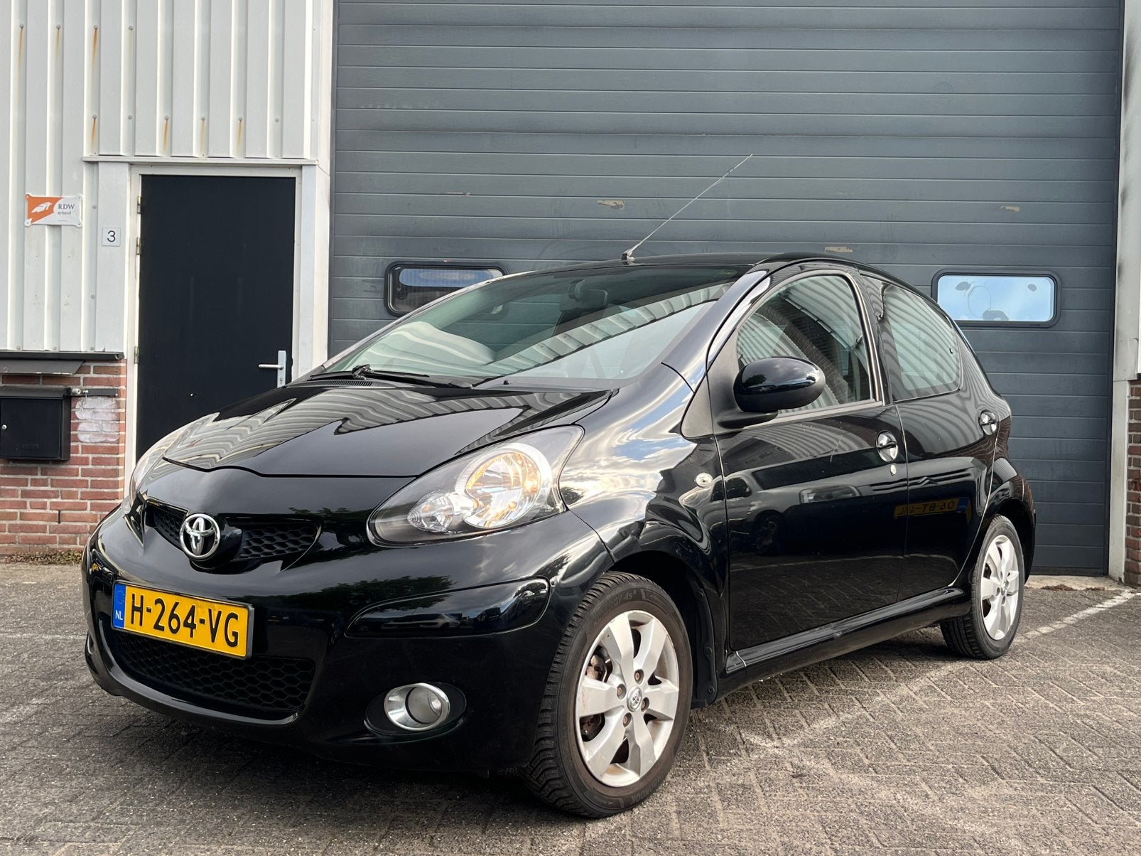 Toyota Aygo 1.0. 5DRS. Apk 15-09-27, Airco, navigatie., Auto's, Voorwielaandrijving, 4 stoelen, Bedrijf, Handgeschakeld