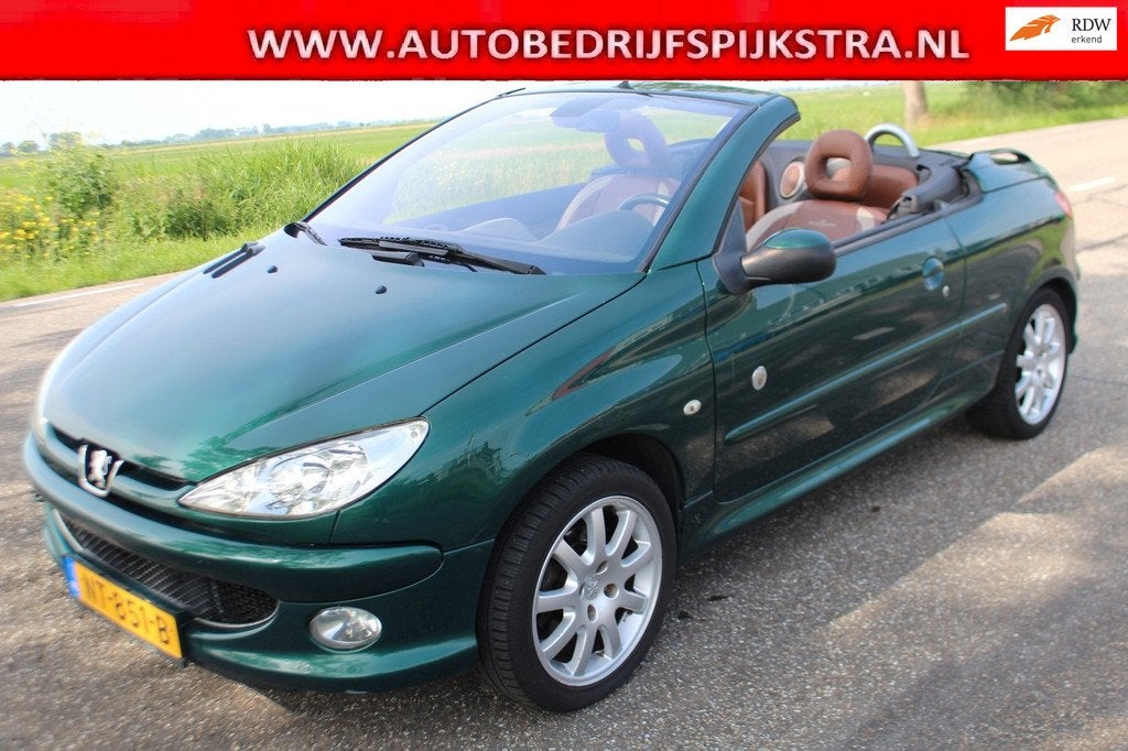 Peugeot 206 CC 1.6-16V Roland Garros // APK 06/2027 //, Voorwielaandrijving, Automatische klimaatregeling, Gebruikt, 4 cilinders
