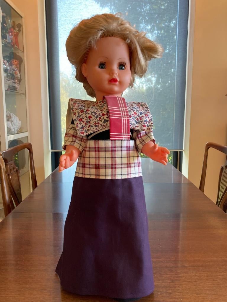 Aangeklede klederdracht pop Spakenburg (hoog 60 cm), Ophalen of Verzenden, Zo goed als nieuw, Pop