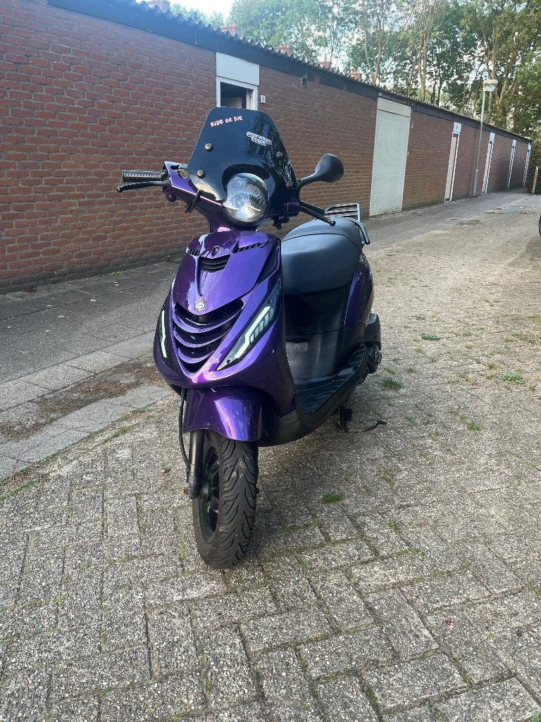 Paarse zip 4t, Fietsen en Brommers, Ophalen, Gebruikt, Maximaal 45 km/u, Zip