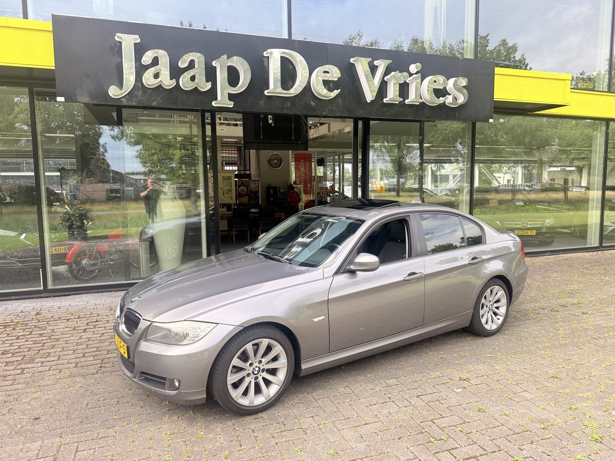 BMW 3-serie 318i Business Line, Euro 5, Origineel Nederlands, Handgeschakeld, 1335 kg