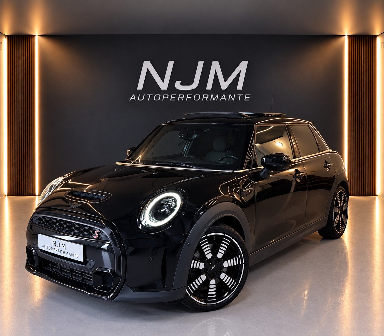 Mini Cooper S 2.0 Cooper S|Pano|Keyless|Camera|Carplay, Auto's, Gebruikt, 4 cilinders, Leder en Stof, Zwart