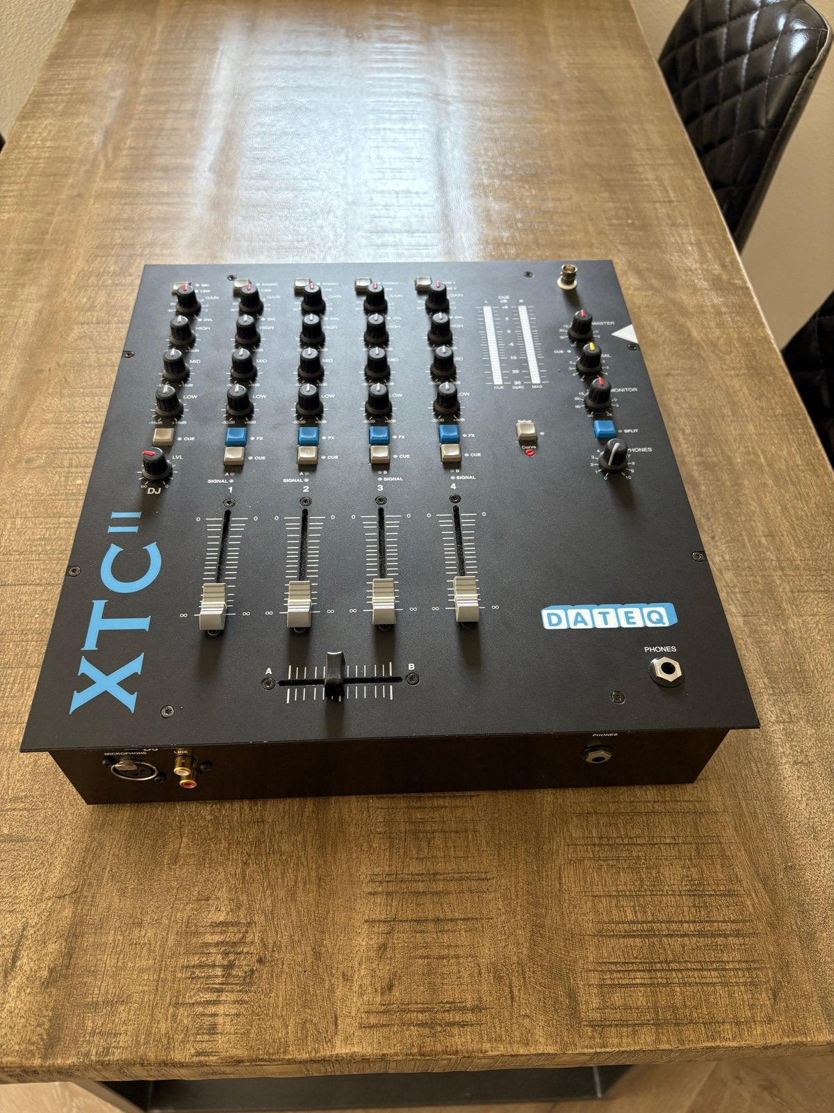 Dateq XTC II, Ophalen, Zo goed als nieuw, Minder dan 5 kanalen, Microfooningang