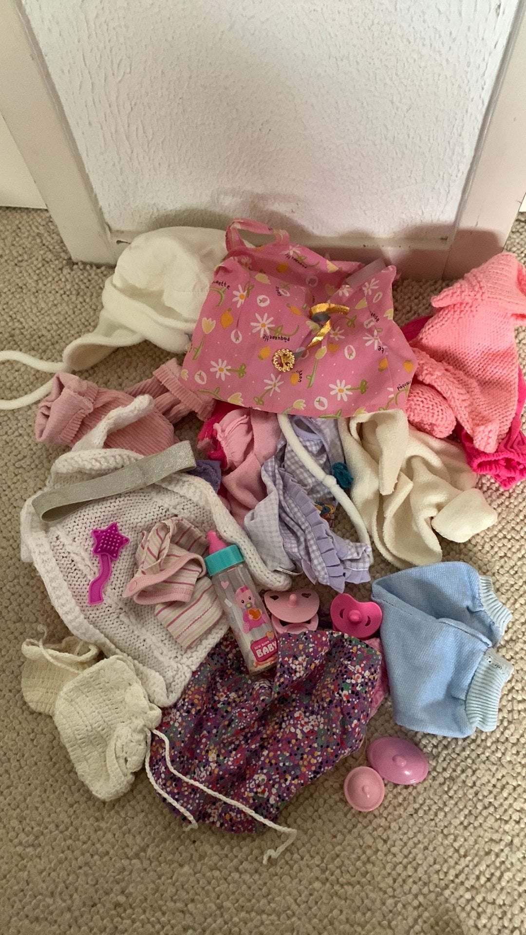 Doosje poppenkleren, Kinderen en Baby's, Ophalen of Verzenden, Gebruikt, Babypop