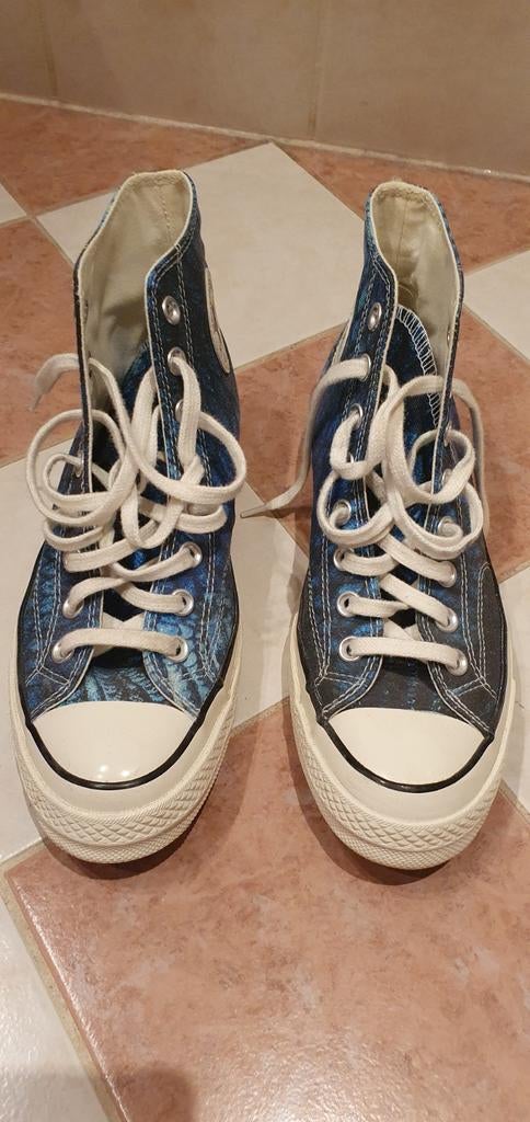 Converse Allstars Chuck Taylors maat 39,5 (Limited Edition), Kleding | Dames, Schoenen, Ophalen, Zo goed als nieuw, Sneakers of Gympen