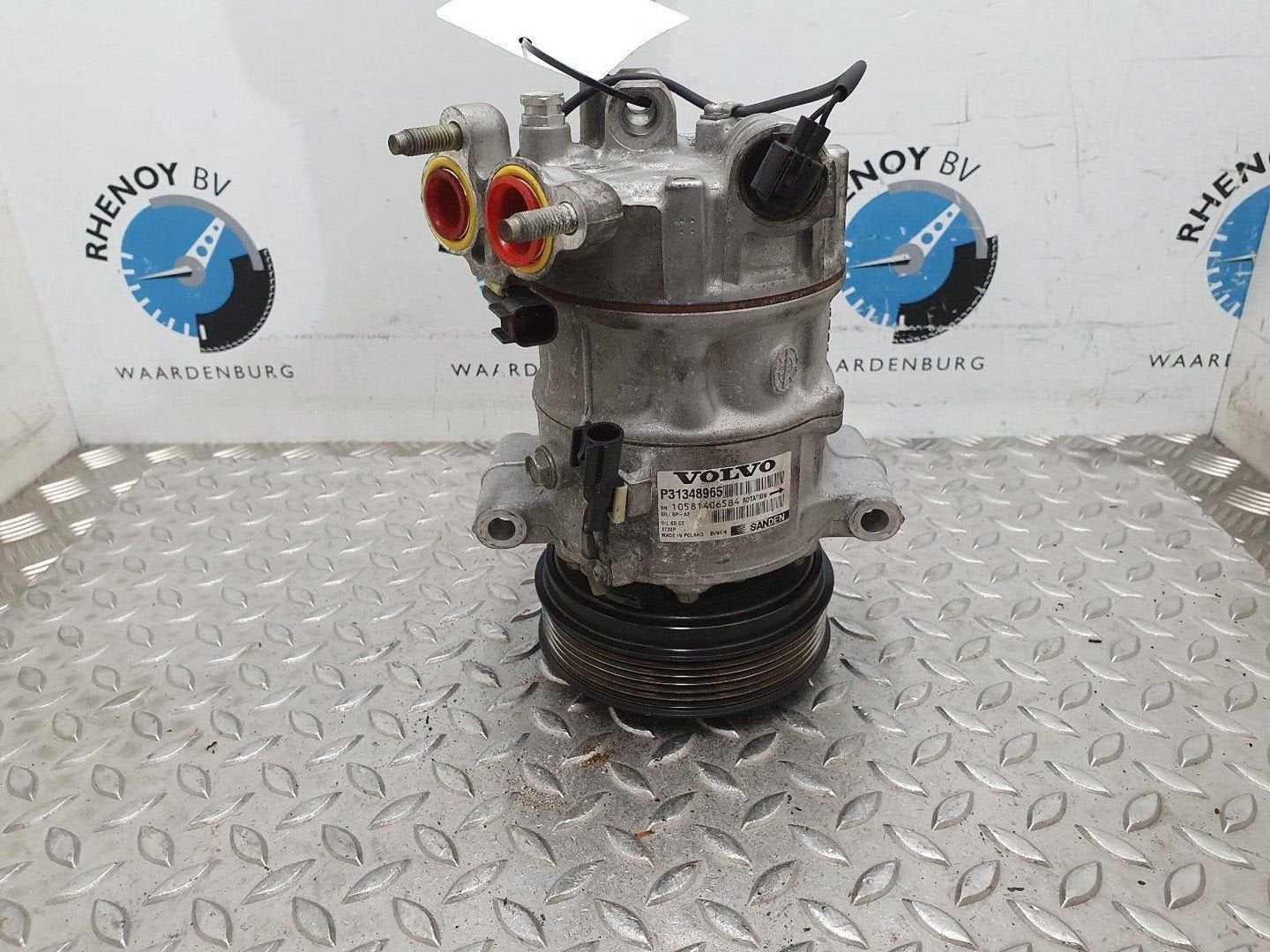 VOLVO V40 2.0 D2 Summum Bns AIRCO COMPRESSOR / AIRCOPOMP 360, Gebruikt, -, -, Ophalen of Verzenden