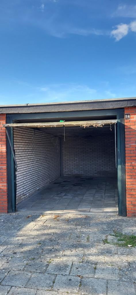 Garagebox / opslagbox delfzijl 17m2 te huur, Huizen en Kamers, Garages en Parkeerplaatsen