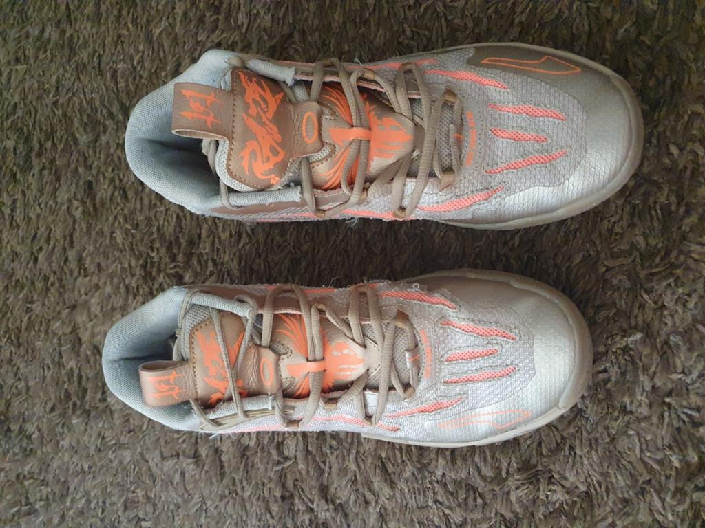 PUMA MB.03 “Toxic” / LaMelo Ball basketbal schoen, goudkleur, Jongen of Meisje, Puma, Schoenen, Ophalen of Verzenden