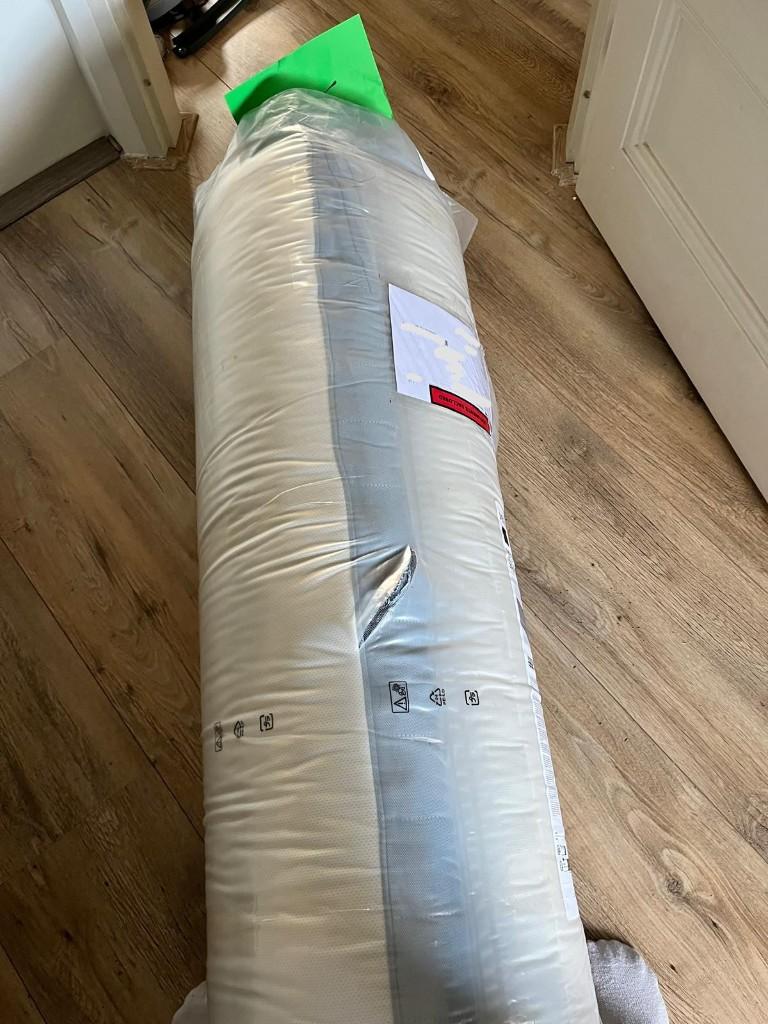 nieuw matras vesteroy ikea 140x200 kleine beschadiging, Huis en Inrichting, Slaapkamer | Matrassen en Bedbodems, Ophalen, Nieuw