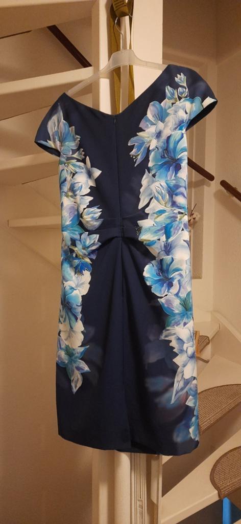 Vera Mont, elegante donkerblauwe jurk met bloemenprint., Maat 38/40 (M), Blauw, Ophalen of Verzenden, Knielengte