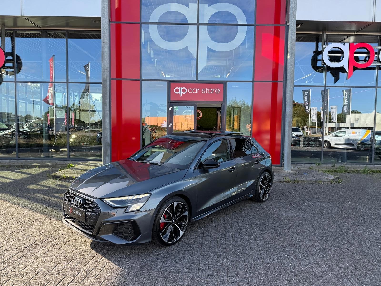 Audi A3 Sportback 2.0 TFSI S3 Quattro Edition One PANO, Auto's, Automaat, Dealer onderhouden, Gebruikt, Euro 6