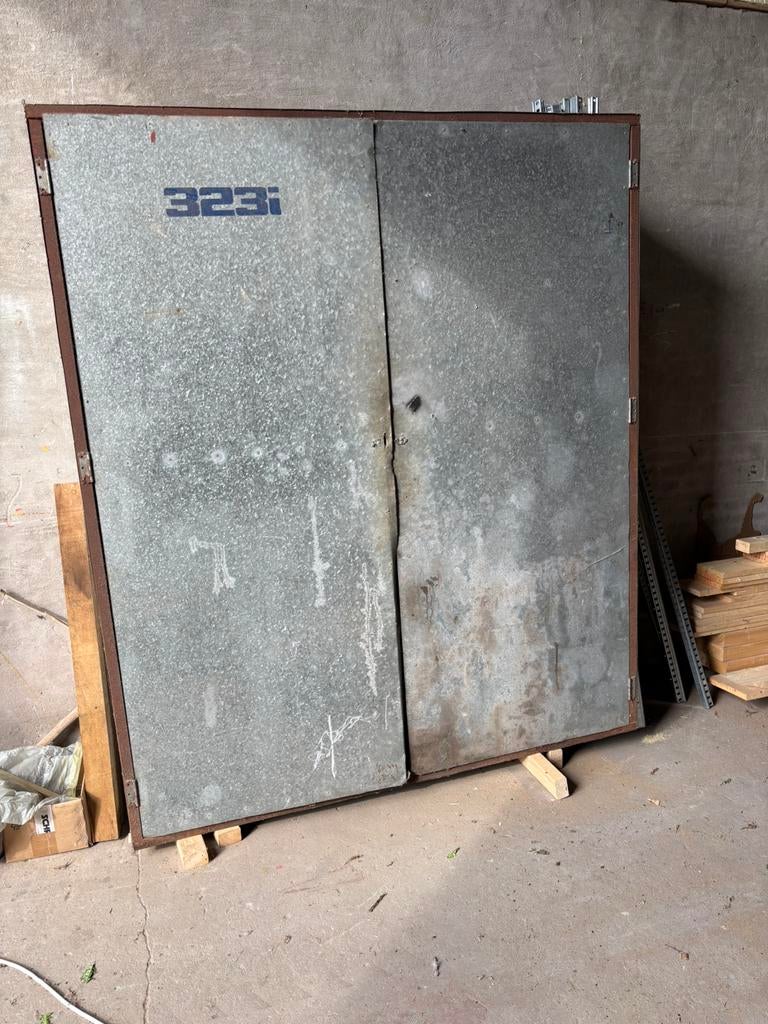 Stalen lockerkast, Ophalen, Gebruikt