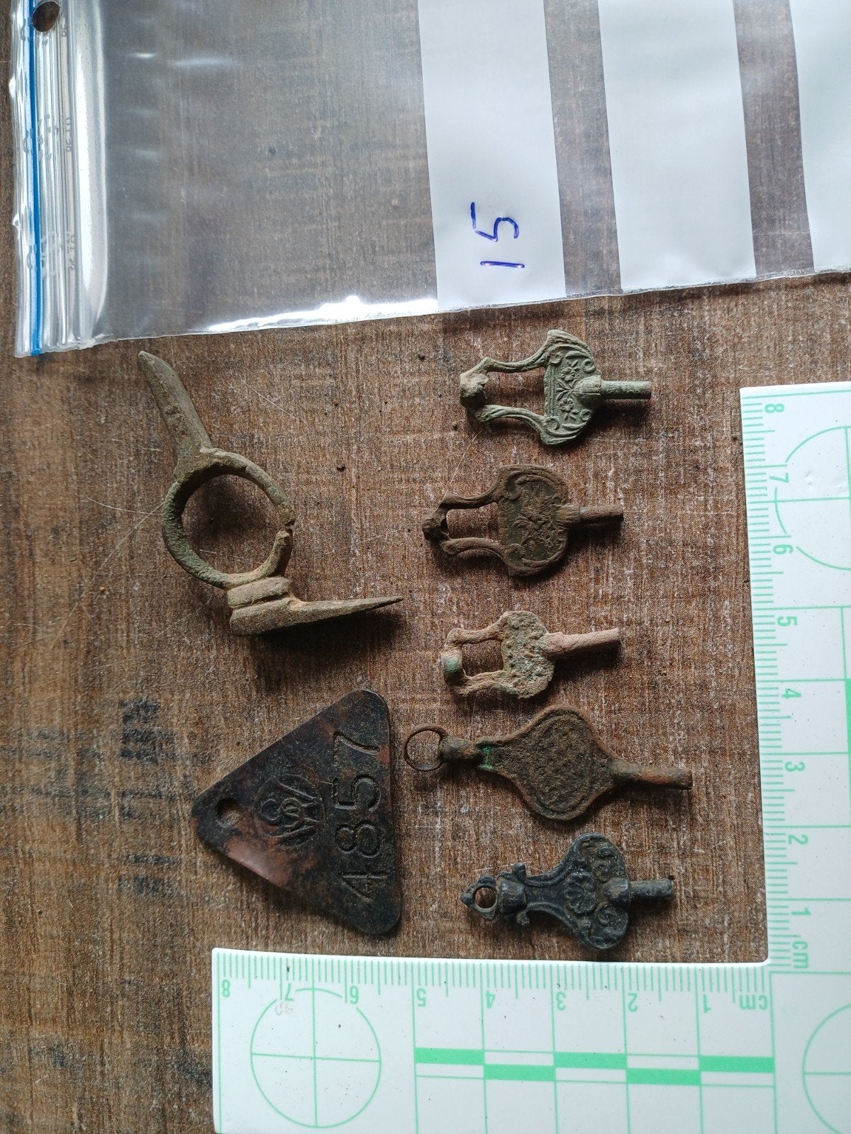 Bodemvondsten Betuwe: Hondenpenning, horlogesleutels, musket, Ophalen of Verzenden, Gebruikt