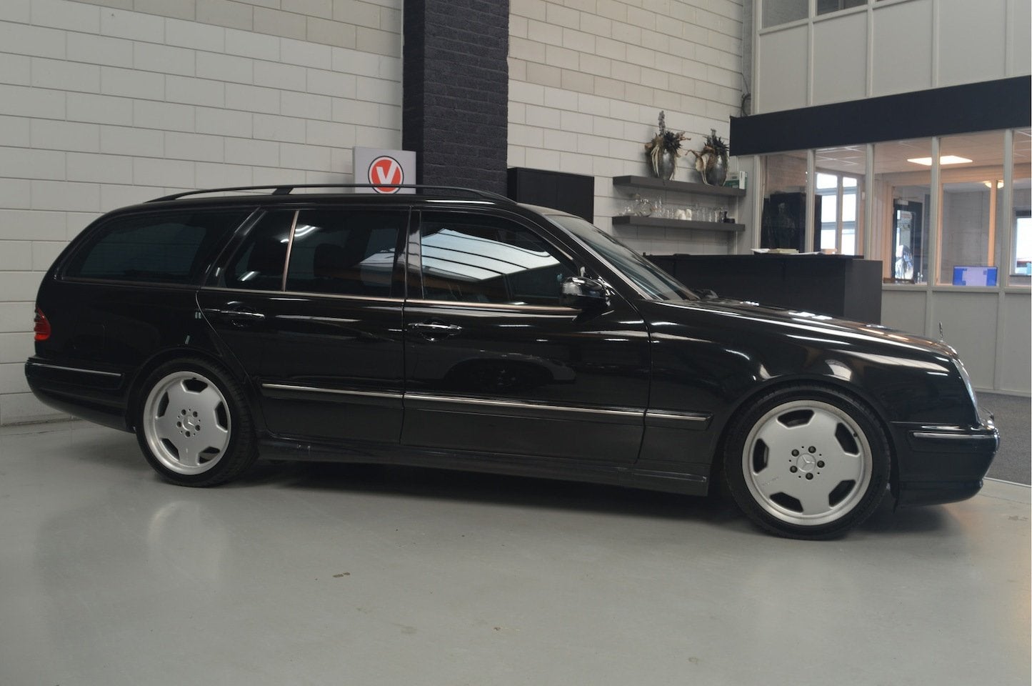 Mercedes-Benz E-klasse Combi AMG 55 // LEDER // CLIMA // CRU, Auto's, Mercedes-Benz, Achterwielaandrijving, Gebruikt, 8 cilinders