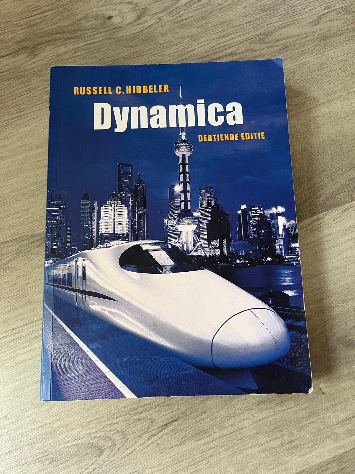 Dynamica - Russell C. Hibbeler (13e editie), Ophalen of Verzenden, Beta, Zo goed als nieuw, HBO