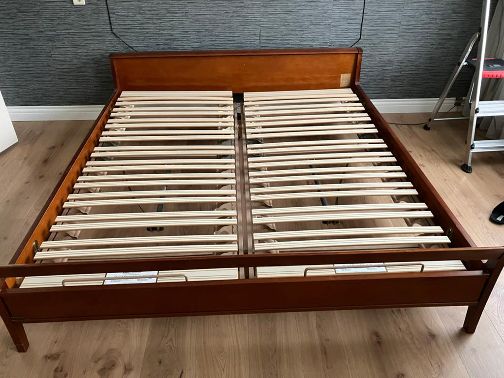 Tweepersoons bed met verstelbare lattenbodems, Huis en Inrichting, Ophalen, Bruin, Tweepersoons, Overige maten