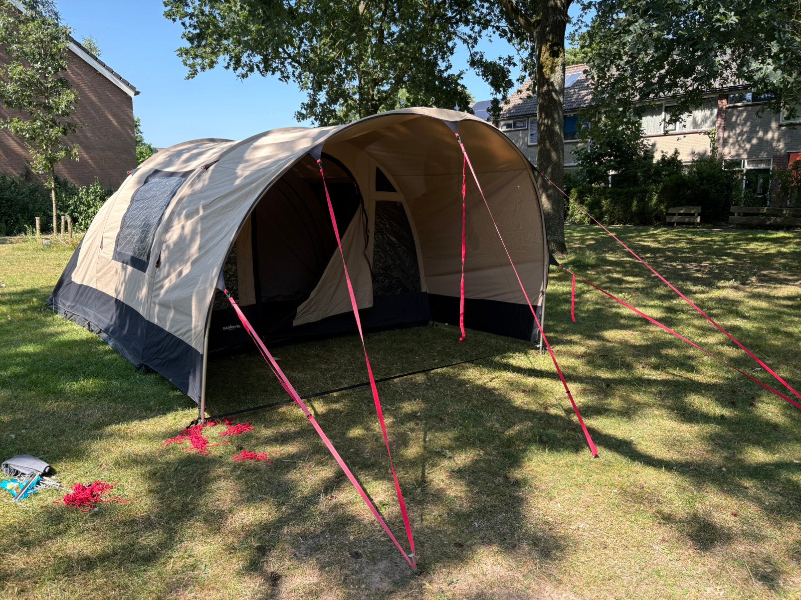 Zo goed als nieuwe Soilera Topaz 4-persoons tent 1x gebruikt, Caravans en Kamperen, Ophalen, Zo goed als nieuw, Tot en met 4