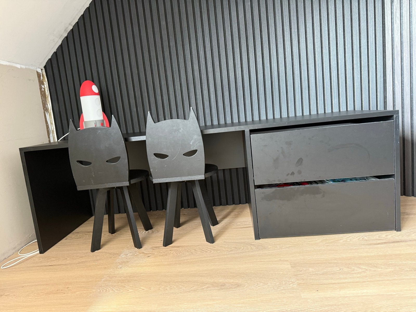 2 zwarte kinderstoeltjes (Batman), Kinderen en Baby's, Ophalen, Gebruikt, Overige typen