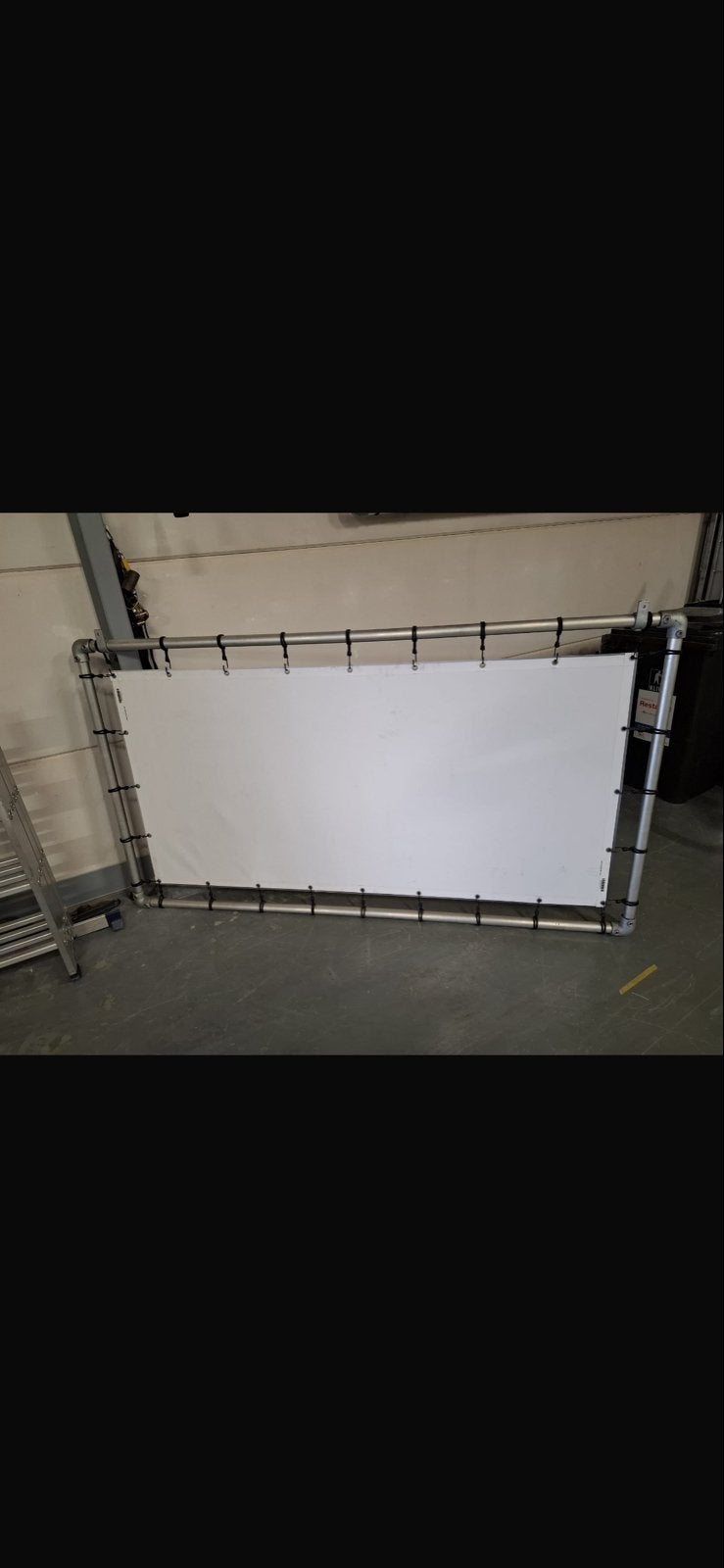 Projectiescherm met stevig frame, Ophalen of Verzenden, Gebruikt, Overige technologieën, Overige resoluties