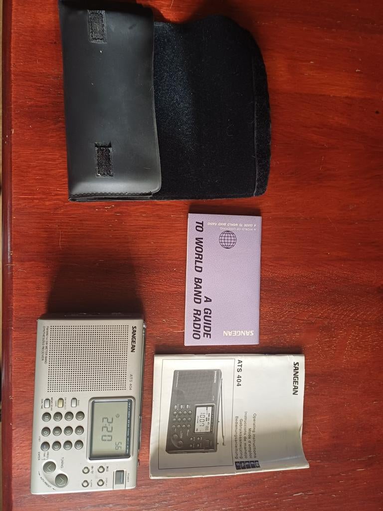 Sangean ATS-404 Wereldontvanger met handleiding en hoesje, Audio, Tv en Foto, Ophalen of Verzenden, Zo goed als nieuw, Wereldontvanger