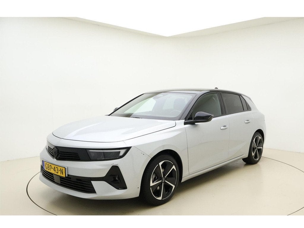 Opel Astra 1.2 Turbo GS 130 PK | Navigatie | Camera | Keyles, Gebruikt, 1199 cc, Bedrijf, Handgeschakeld
