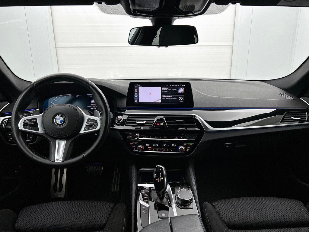 BMW 5-serie 530e iPerformance High Executive M-Sport | 252PK, Auto's, BMW, 1998 cc, Achterwielaandrijving, Gebruikt, 4 cilinders