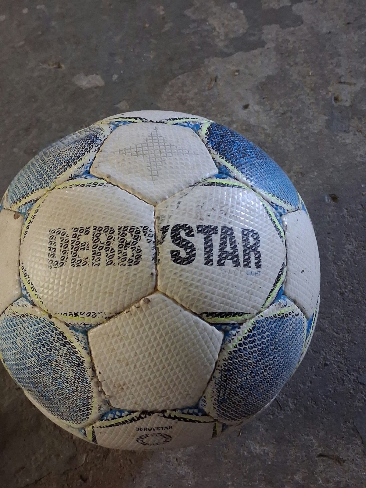 Gebruikte Derbystar voetbal, Sport en Fitness, Voetbal, Ophalen