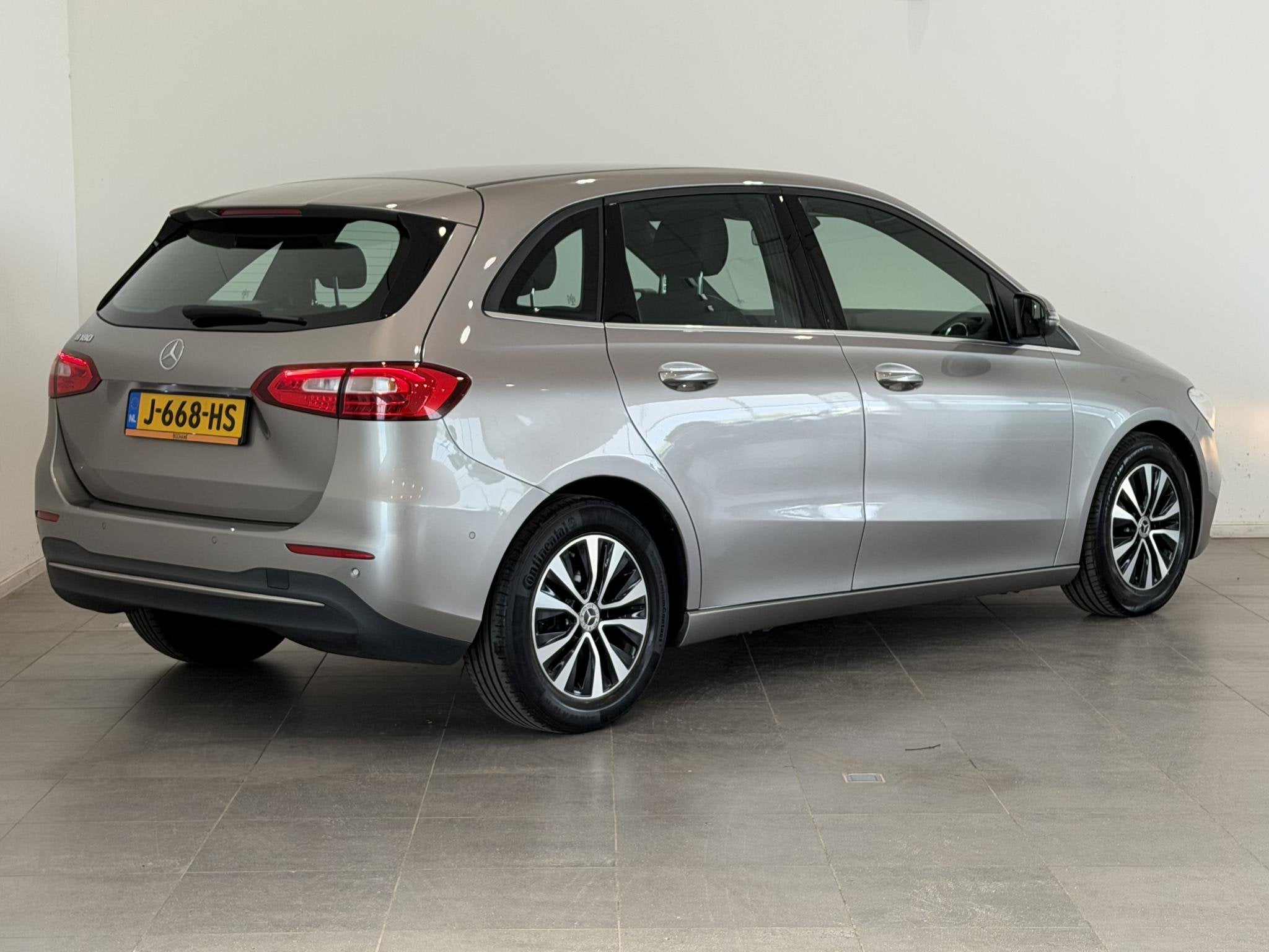 Mercedes-Benz B-klasse 180 Business Solution | Navigatie | C, Auto's, 136 pk, Gebruikt, 4 cilinders, Leder en Stof