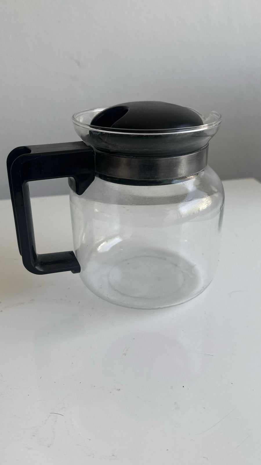 Glazen koffiekan met zwart handvat en deksel, Witgoed en Apparatuur, Koffiezetapparaten, Ophalen of Verzenden, Gebruikt