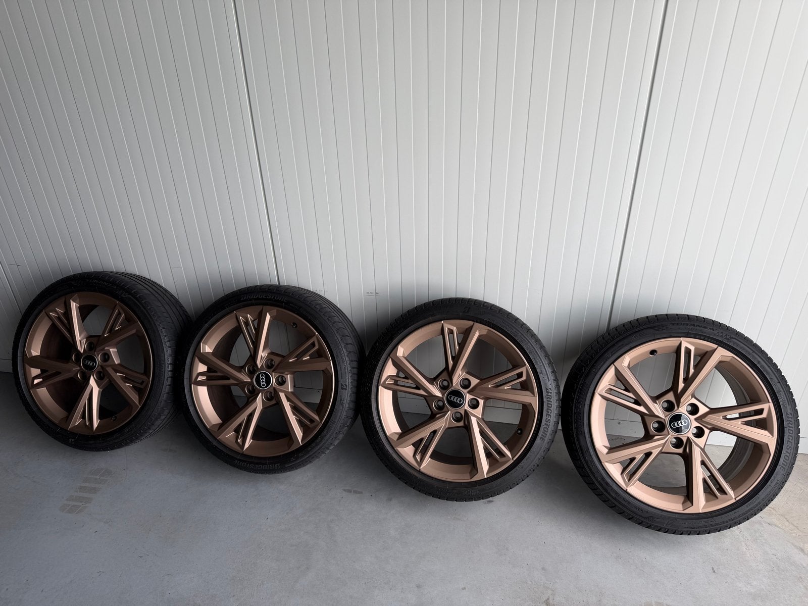 Originele Audi A3 18inch Velgen Brons BridgestoneZomerbanden, Ophalen, 18 inch, Gebruikt, Banden en Velgen