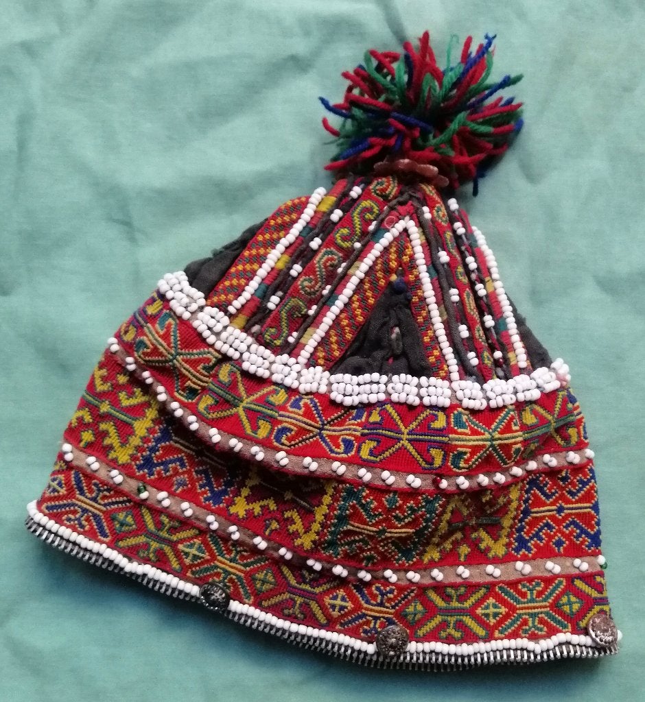 Kinder hoedje Afghanistan Nuristan, Sieraad, Textiel, Handgemaakt, Ophalen of Verzenden
