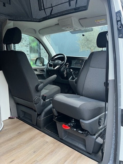 Foto 17 van Volkswagen Transporter T 6.1 2021/Nieuw Lwb 4 Personen