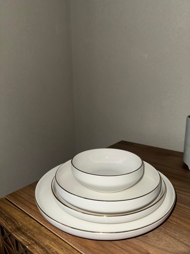 Karaca Bone Servies Streamline New Saturn Gold 59-delig, Nieuw, Ophalen of Verzenden, Effen, Porselein