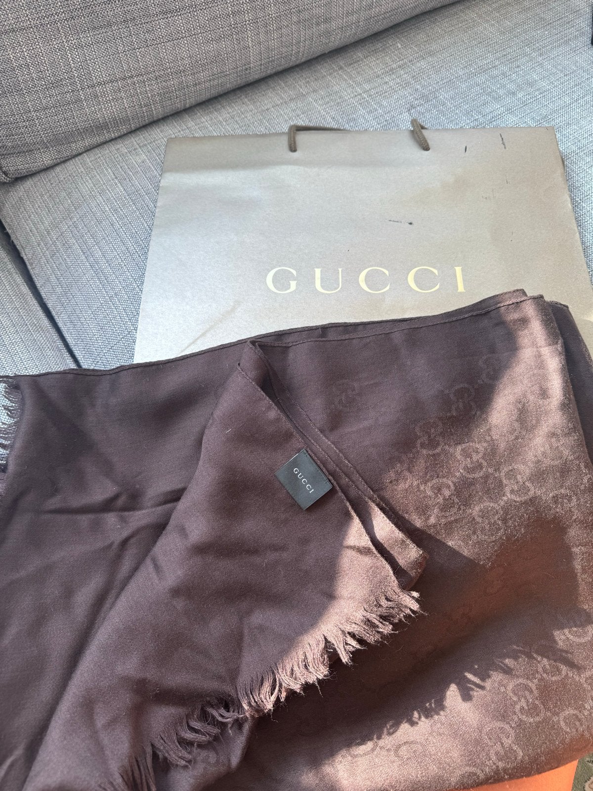 Originele Gucci Sjaal met Dustbag en Tas, Ophalen of Verzenden, Zo goed als nieuw, Sjaal