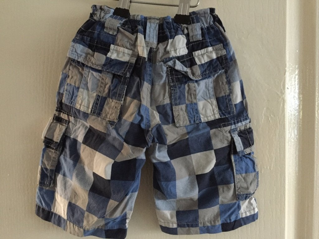 Oiboi korte broek 104 (2B21), Kinderen en Baby's, Kinderkleding | Maat 104, Tweedehands verkoop, Gebruikt, Ophalen of Verzenden