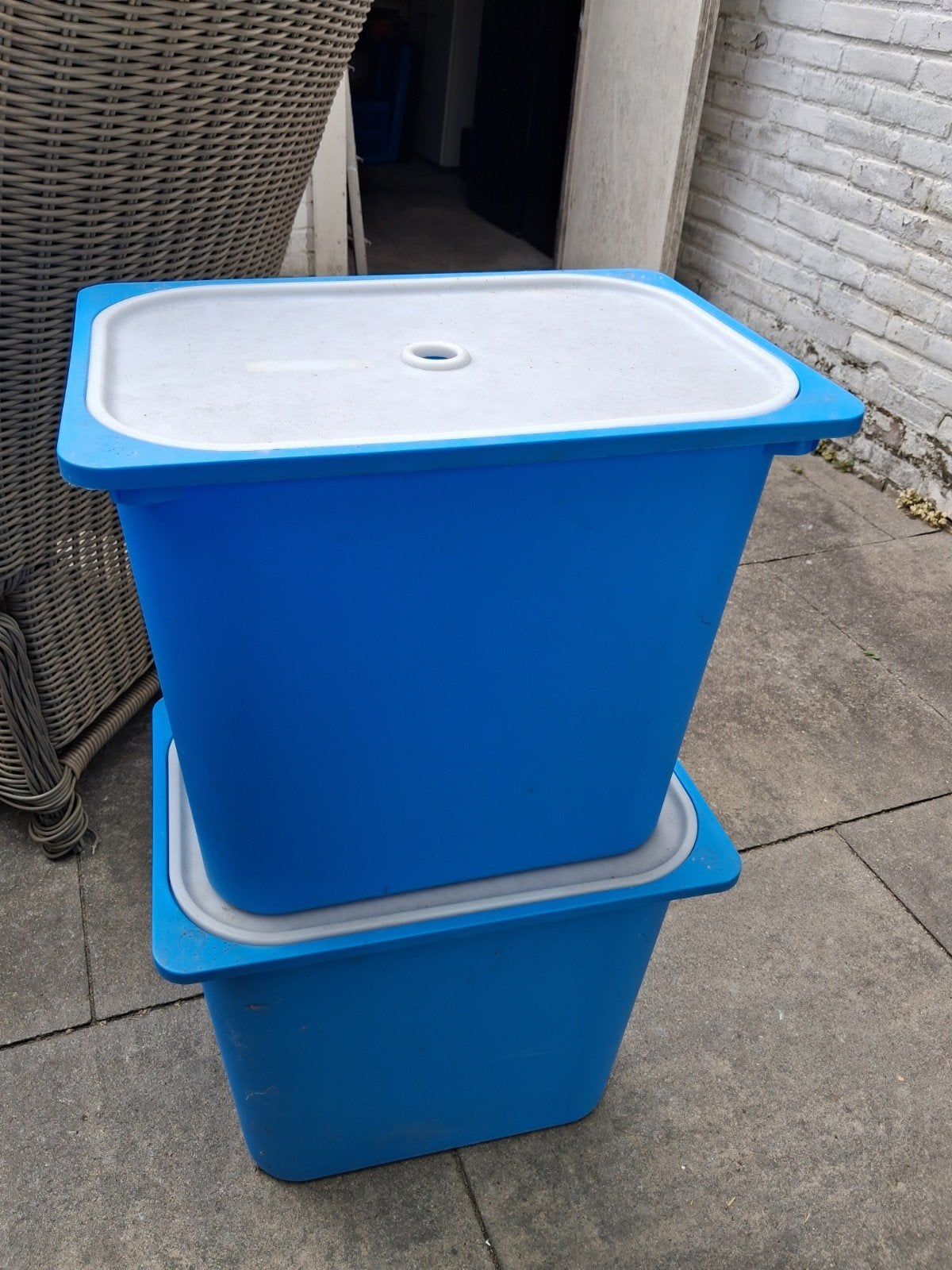 2x IKEA Trofast bak blauw met deksel (groot model), Ophalen, Gebruikt, 100 tot 150 cm, Minder dan 50 cm
